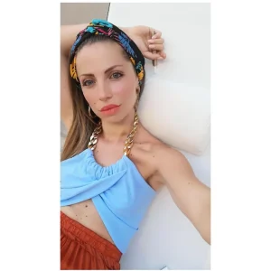 Top fascia incrociata con catena oro!