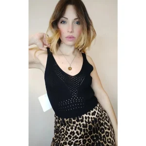 Top 63% viscosa in filo traforato!