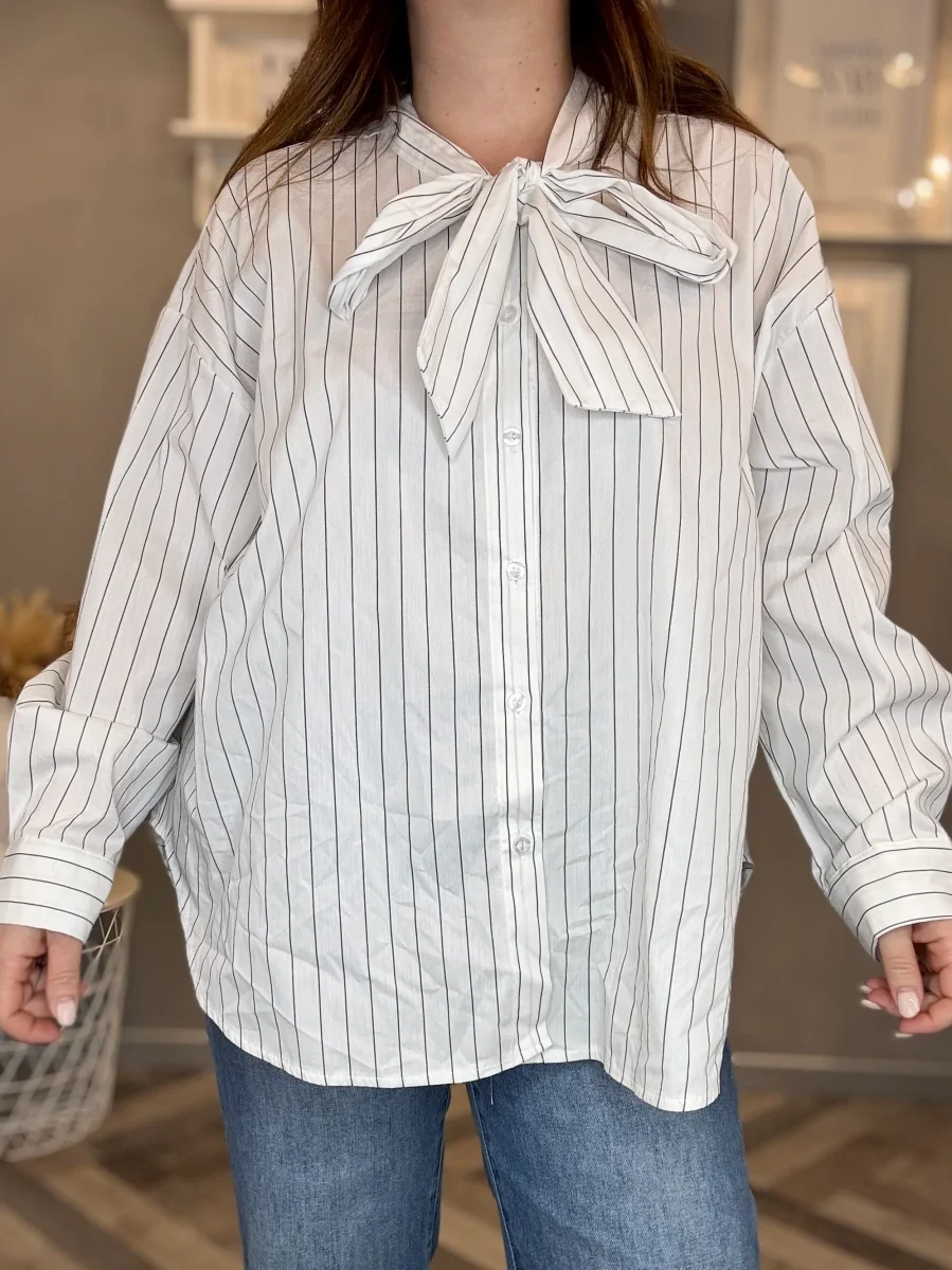 Camicia bianca a righe nere con fiocco - immagine 8