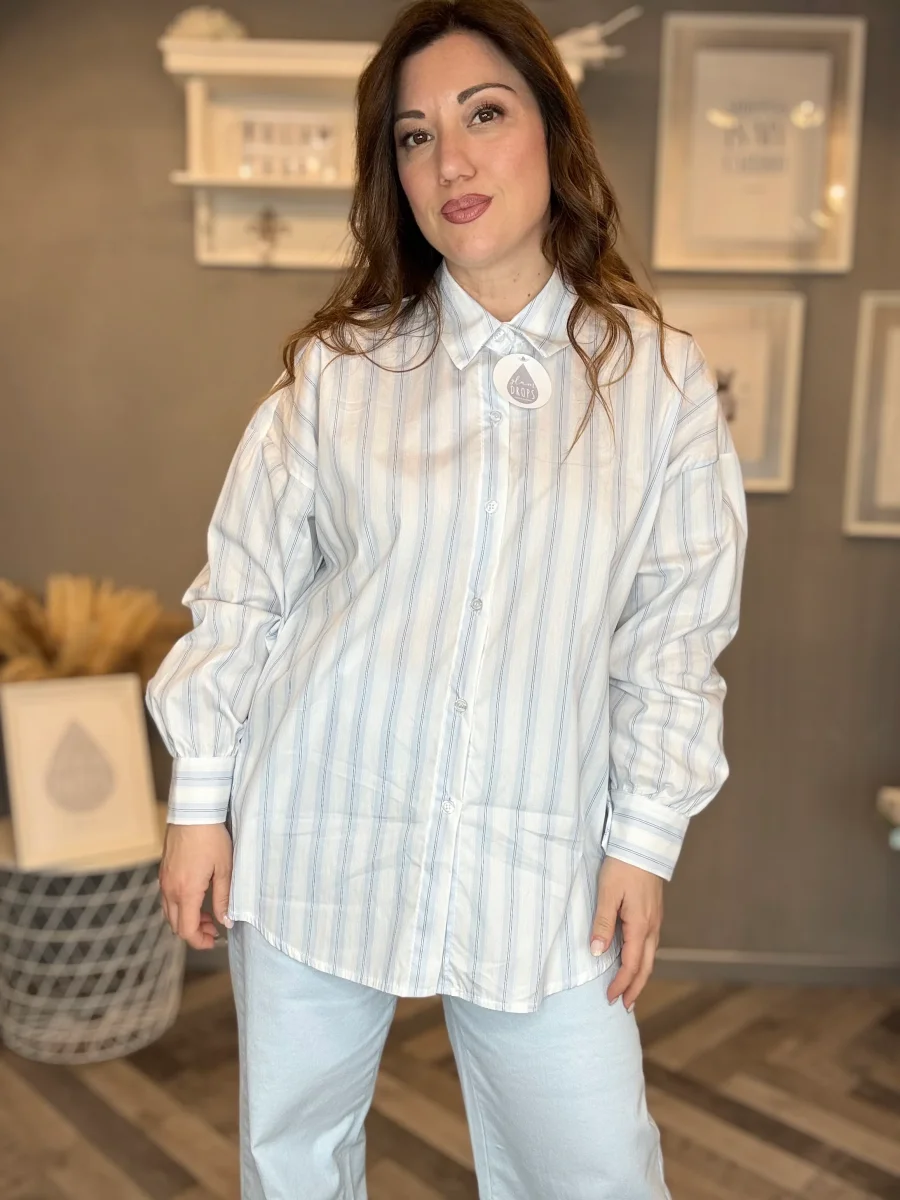 Camicia over righe soft celeste pastello - immagine 2