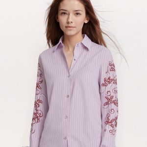 Camicia a righe con maniche ricamate