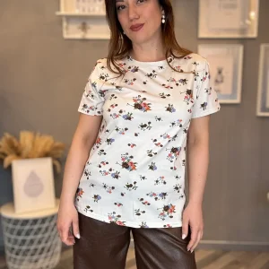 T-shirt fiori celesti, corallo e cioccolato
