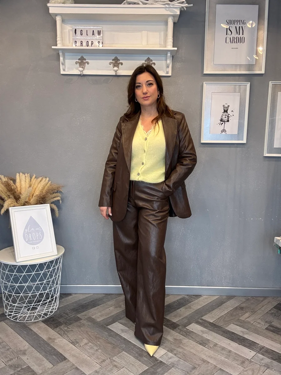 Pantalone ecopelle cioccolato - immagine 5