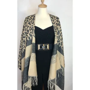 Mantella con frange 70% viscosa 30% lana!