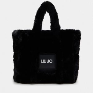 Shopping Bag Media in Teddy